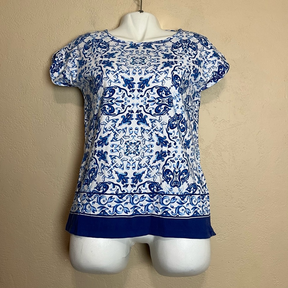 5/$25 db women short sleeve blue/white‎ floral blouse size small